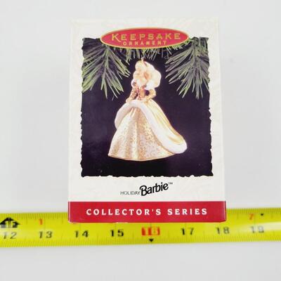 HALLMARK KEEPSAKE "1994 HOLIDAY BARBIE COLLECTORS SERIES" ORNAMENT