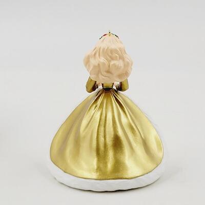 HALLMARK KEEPSAKE "1994 HOLIDAY BARBIE COLLECTORS SERIES" ORNAMENT