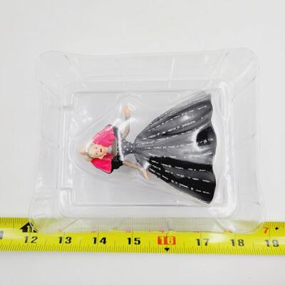 HALLMARK KEEPSAKE "1998 HOLIDAY BARBIE COLLECTORS SERIES" ORNAMENT
