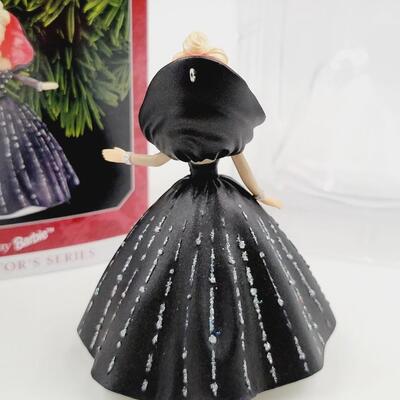 HALLMARK KEEPSAKE "1998 HOLIDAY BARBIE COLLECTORS SERIES" ORNAMENT