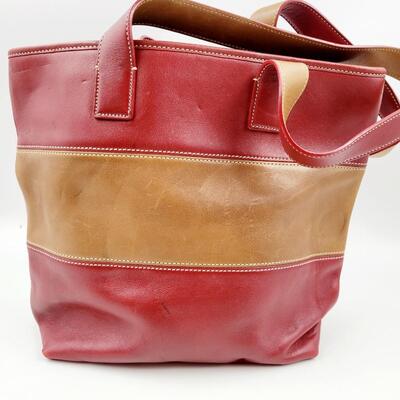 2 TONED LEATHER COACH BAG - PURSE