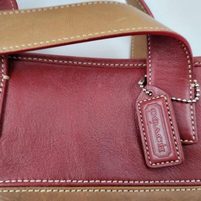 2 TONED LEATHER COACH BAG - PURSE
