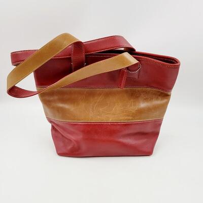 2 TONED LEATHER COACH BAG - PURSE