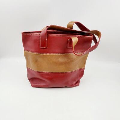 2 TONED LEATHER COACH BAG - PURSE