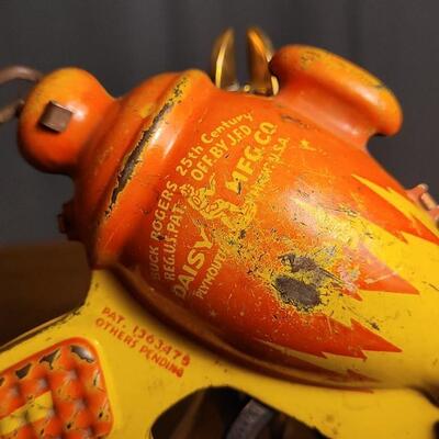 Lot 222: Vintage BUCK ROGERS 25th Century Liquid Helium Water Pistol