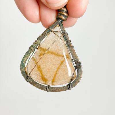 QUARTZ? WIRE WRAPPED TRARDROP PENDANT