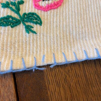 VINTAGE EMBROIDERED FLORAL BLANKET