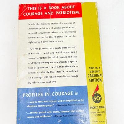 â€œPROFILES IN COURAGEâ€ BY JOHN F. KENNEDY PAPERBACK BOOK