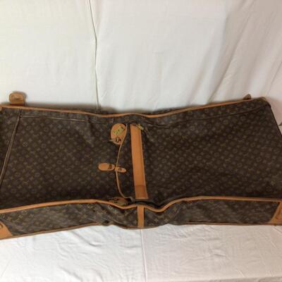 D401 Vintage Louis Vuitton Large Folding Garment Bag