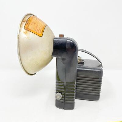 VINTAGE KODAK BROWNIE HAWKEYE FLASH CAMERA