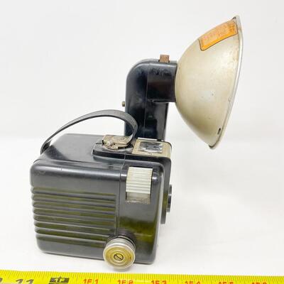 VINTAGE KODAK BROWNIE HAWKEYE FLASH CAMERA