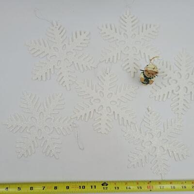 HANGING LARGE SNOW FLAKES & ANGEL BEAR BUNDLE