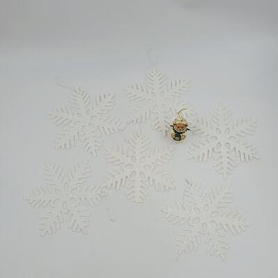 HANGING LARGE SNOW FLAKES & ANGEL BEAR BUNDLE