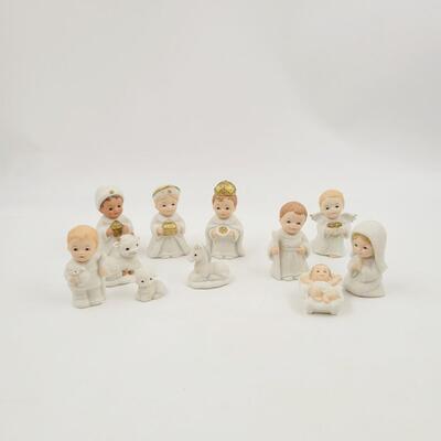 CUTE HOMCO HOLIDAY NATIVITY SCENE