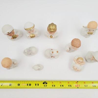 CUTE HOMCO HOLIDAY NATIVITY SCENE