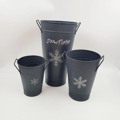 METAL HOLIDAY SNOWFLAKE PAILS 3PC
