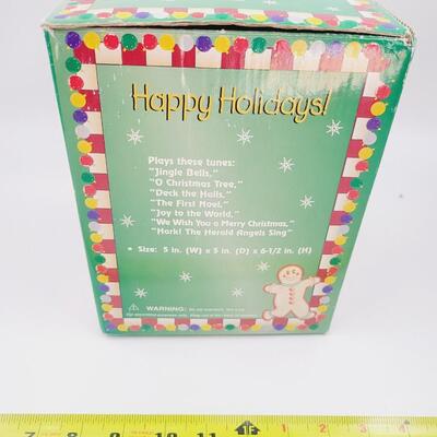 HAPPY HOLIDAY'S MUSICAL WATER FOUNTAIN