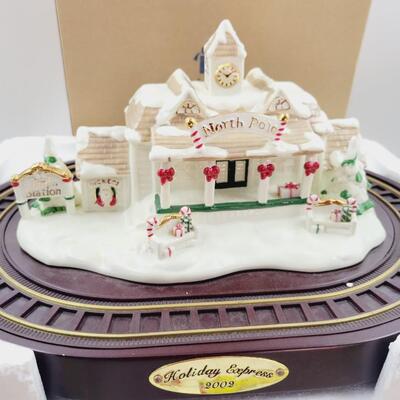 AVON 2002 HOLIDAY EXRESS TRAIN STATION