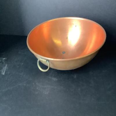 A - 312. Vintage Copper Egg Whipping Bowl/Candy Kettle