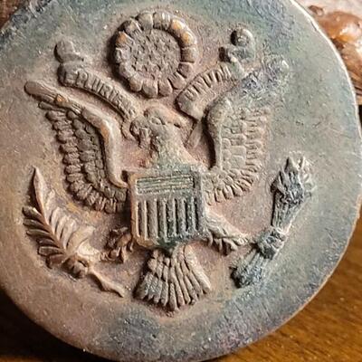 Lot 225: WWI Era Eagle E PLURIBUS UNUM Belt Buckle ROSETTE US ARMY CALVARY