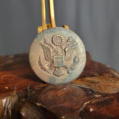 Lot 225: WWI Era Eagle E PLURIBUS UNUM Belt Buckle ROSETTE US ARMY CALVARY