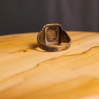 Lot 226: Size 10 Antique STERLING SILVER & Enamel Signet Crest Ring