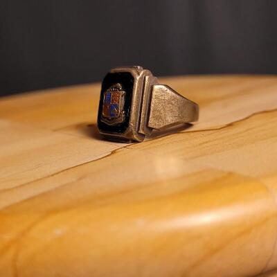 Lot 226: Size 10 Antique STERLING SILVER & Enamel Signet Crest Ring