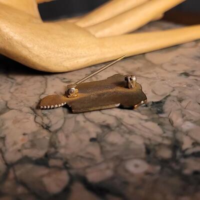 Lot 229: Vintage WW2 160th Field Artillery Military Pin