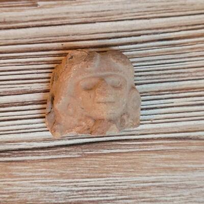 Lot 233: Authentic Pre-Columbian Statue Heads (3)