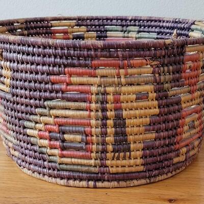 Lot 243: Vintage Mexican Toluca Valley Figural Basket