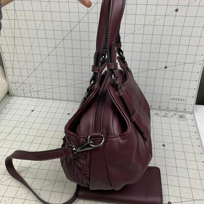 #92 Vera Wang Gorgeous Purple Handbag with Wallet