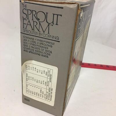 Vintage Corning. Sprout Farm. Never Used
