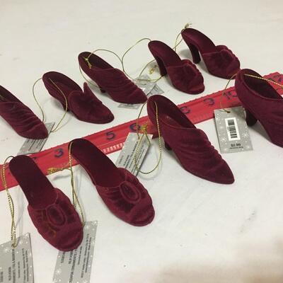 🥰. Burgundy Velvet Shoe Ornaments