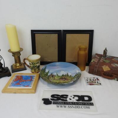 12 pc Decor: Frames, Candle, Lamp (no shade), Painted plate, London Souvenirs