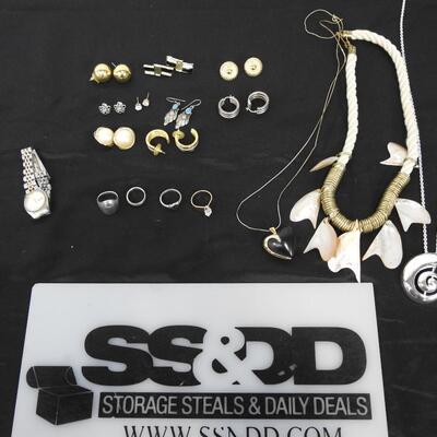 17 pc Jewelry: 9 Pairs of Earrings, 4 Rings, 3 Necklaces, Seiko Watch