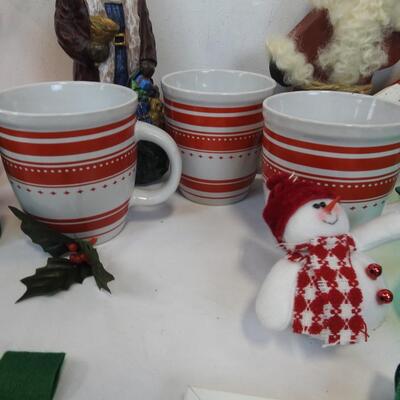 22 pc Christmas: Red Mugs, Santa Candles, Stockings