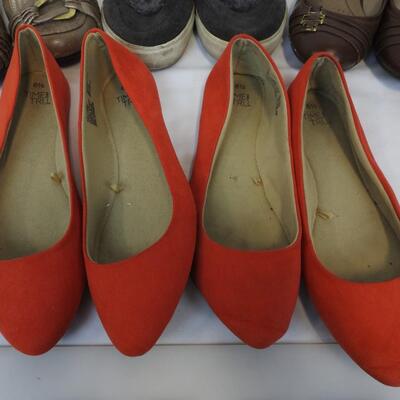 5 pairs Women's Shoes size 6.5: Red Time & Tru, Brown Life Stride, Gray Melrose