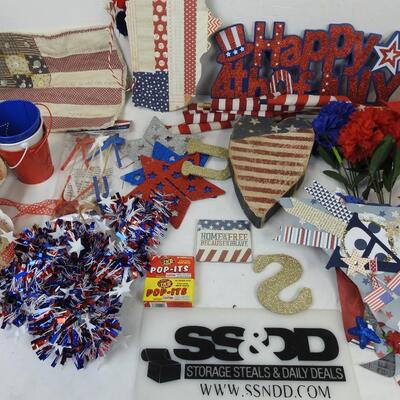 15+ Patriotic 4th of July Decor: Banners, Signs, Stars, Wooden Heart