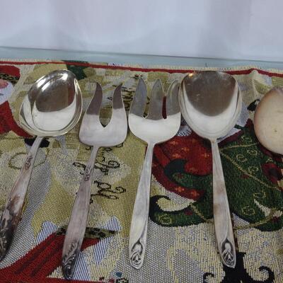 Serving pieces