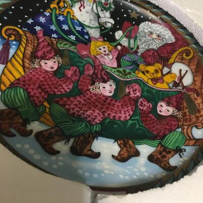 Bing and Grondahl Christmas Santa Clause Collection Plate