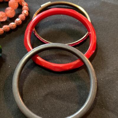8 pc Modern Bracelet Jewellery Lot