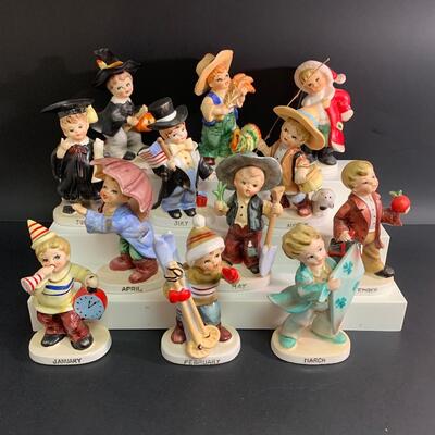 Lot 470: Vintage Lefton Twelve Months of the Year Figurines (Boys)