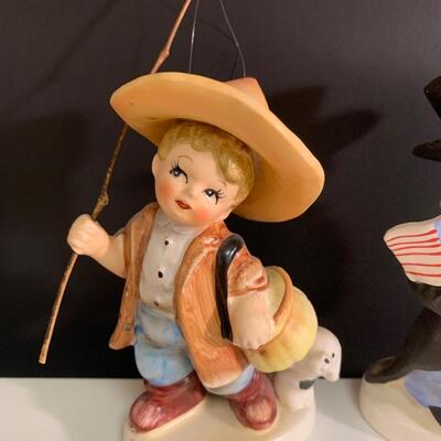 Lot 470: Vintage Lefton Twelve Months of the Year Figurines (Boys)