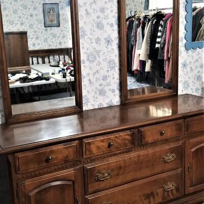 Lot #148  ETHAN ALLEN 2-Mirror Dresser