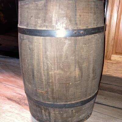 Antique Primitive Wooden Wine Cask Barrel with Top and Bottom!