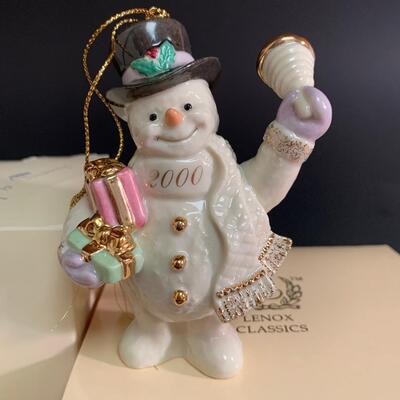 Lot 464: Lenox Snowmen Ornaments