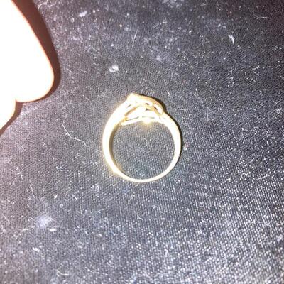 14k Gold Heart Ring with Diamonds Size 6.5