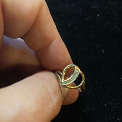 14k Gold Heart Ring with Diamonds Size 6.5