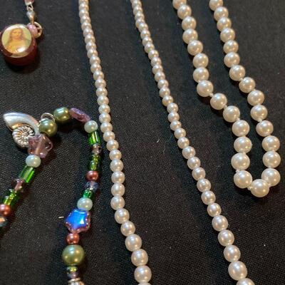 Lot of 5 Mixed Necklaces and Bracelets with Pearl Style Strands