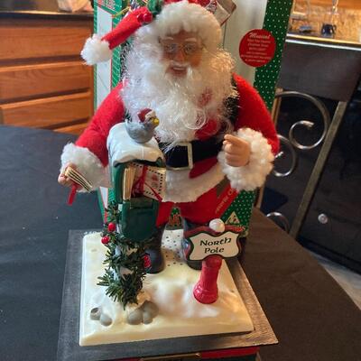 Santa HOLIDAY SCENE Music with Lights